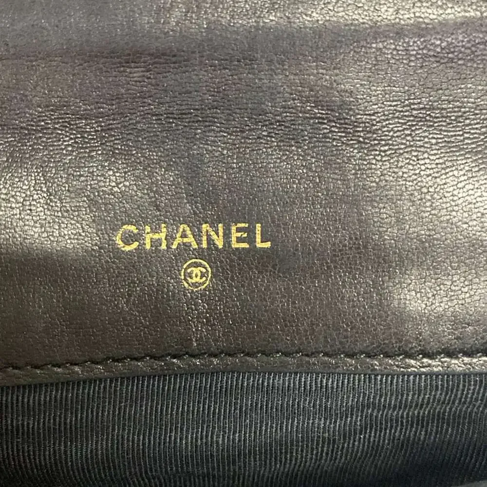 Chanel Bicolore Coin Case - Picture 4 of 8
